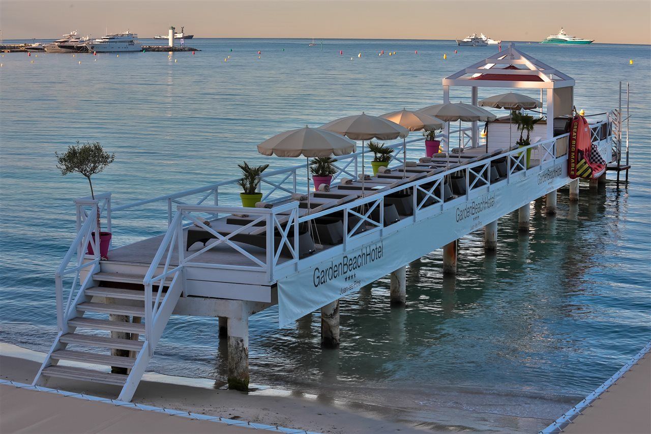 Garden Beach Hotel ฌวง-เลส์-แป็งส์ ภายนอก รูปภาพ