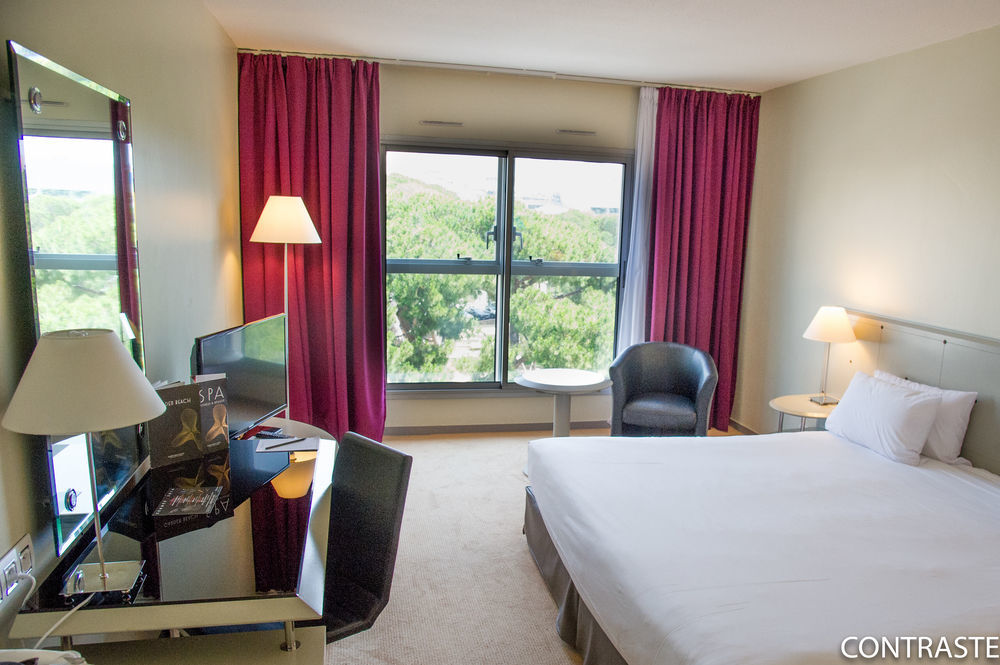 Garden Beach Hotel ฌวง-เลส์-แป็งส์ ภายนอก รูปภาพ