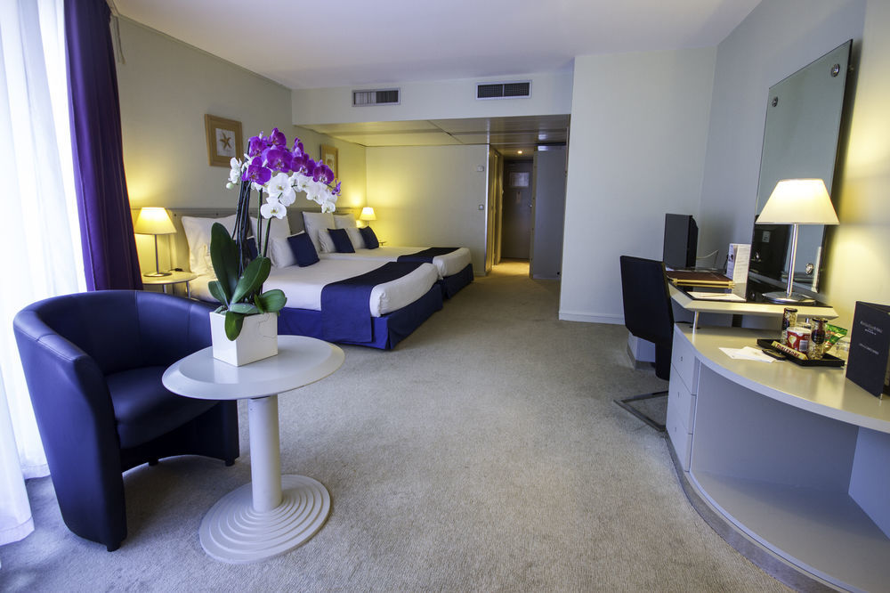 Garden Beach Hotel ฌวง-เลส์-แป็งส์ ภายนอก รูปภาพ