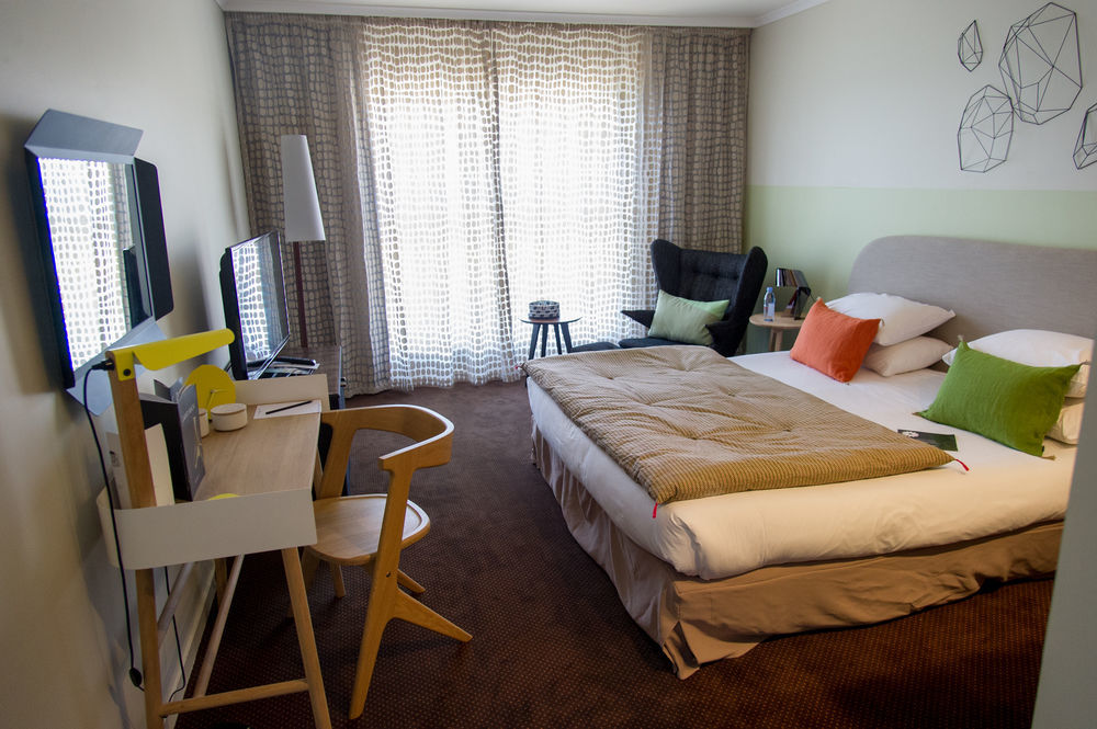 Garden Beach Hotel ฌวง-เลส์-แป็งส์ ภายนอก รูปภาพ