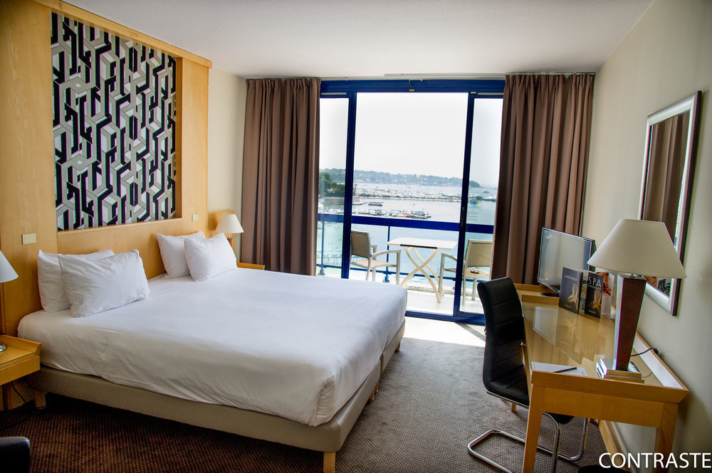 Garden Beach Hotel ฌวง-เลส์-แป็งส์ ภายนอก รูปภาพ
